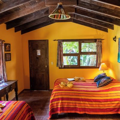 Deluxe Cabin, Multiple Beds, Patio La Iguana Perdida - Hostel Promo Code