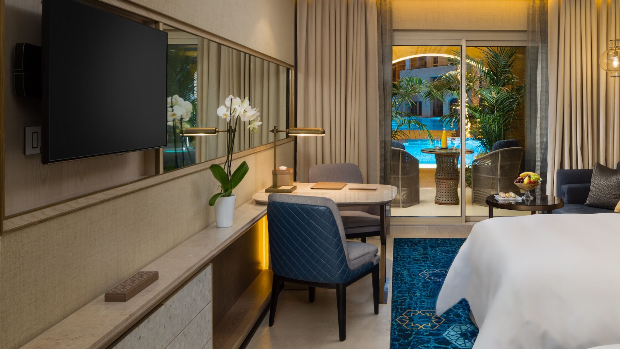 至尊豪华泳池双床房