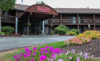Fireside Inn & Suites Gilford - Housity
