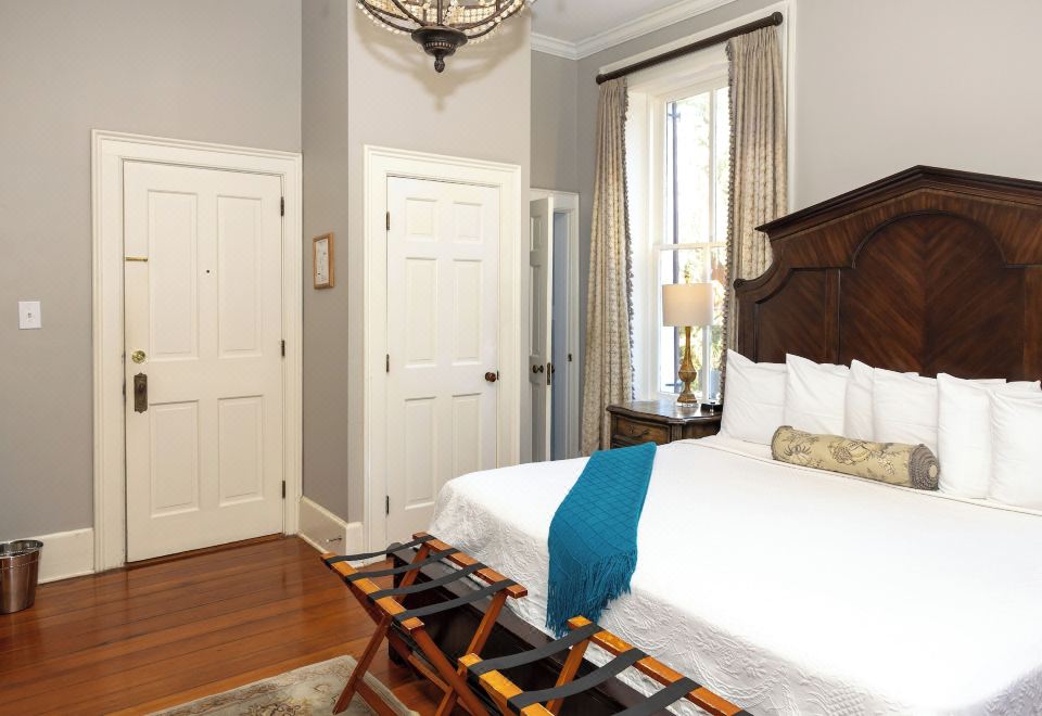 Admiral Turner房-豪华主楼特大床