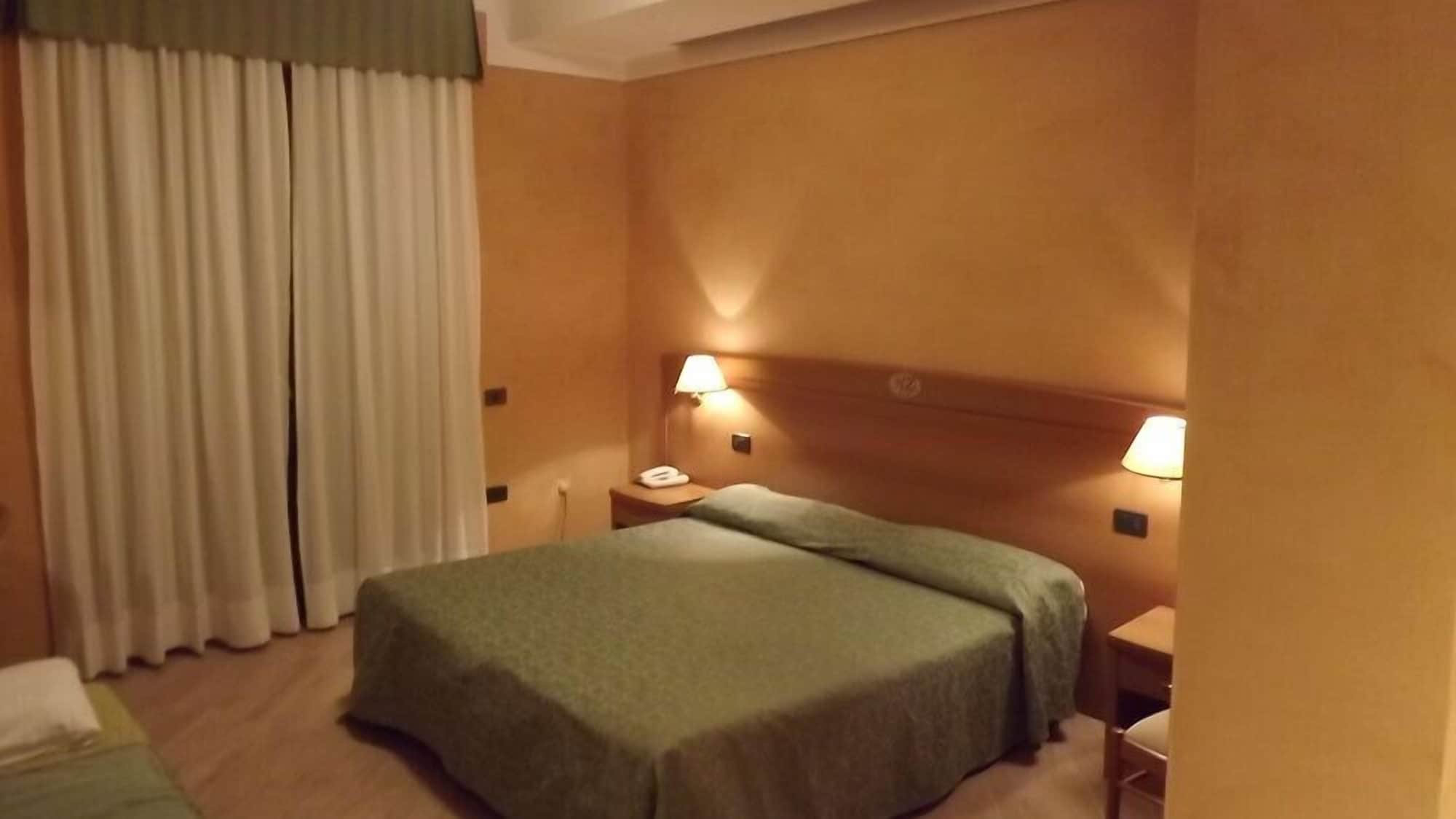 湖景双人或双床间