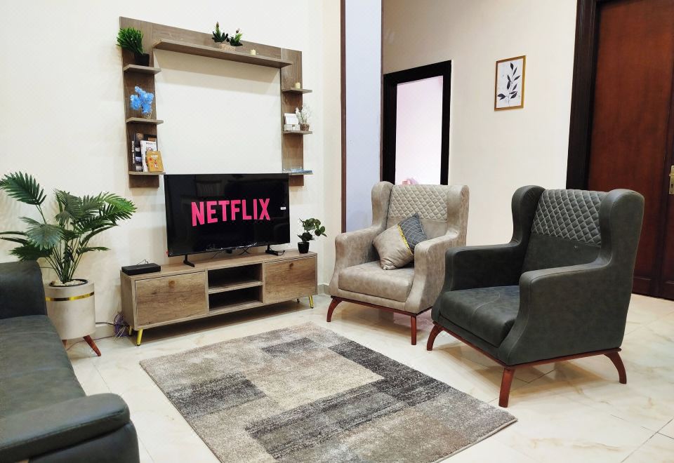 Royal Central Home in CairoSuperior Apartment With City View