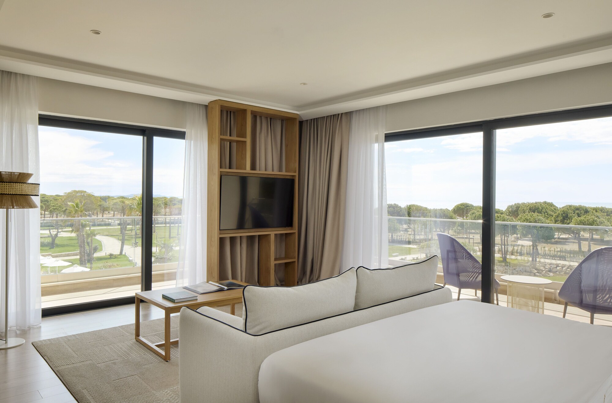 粹美阁， 至尊套房， 海滩边