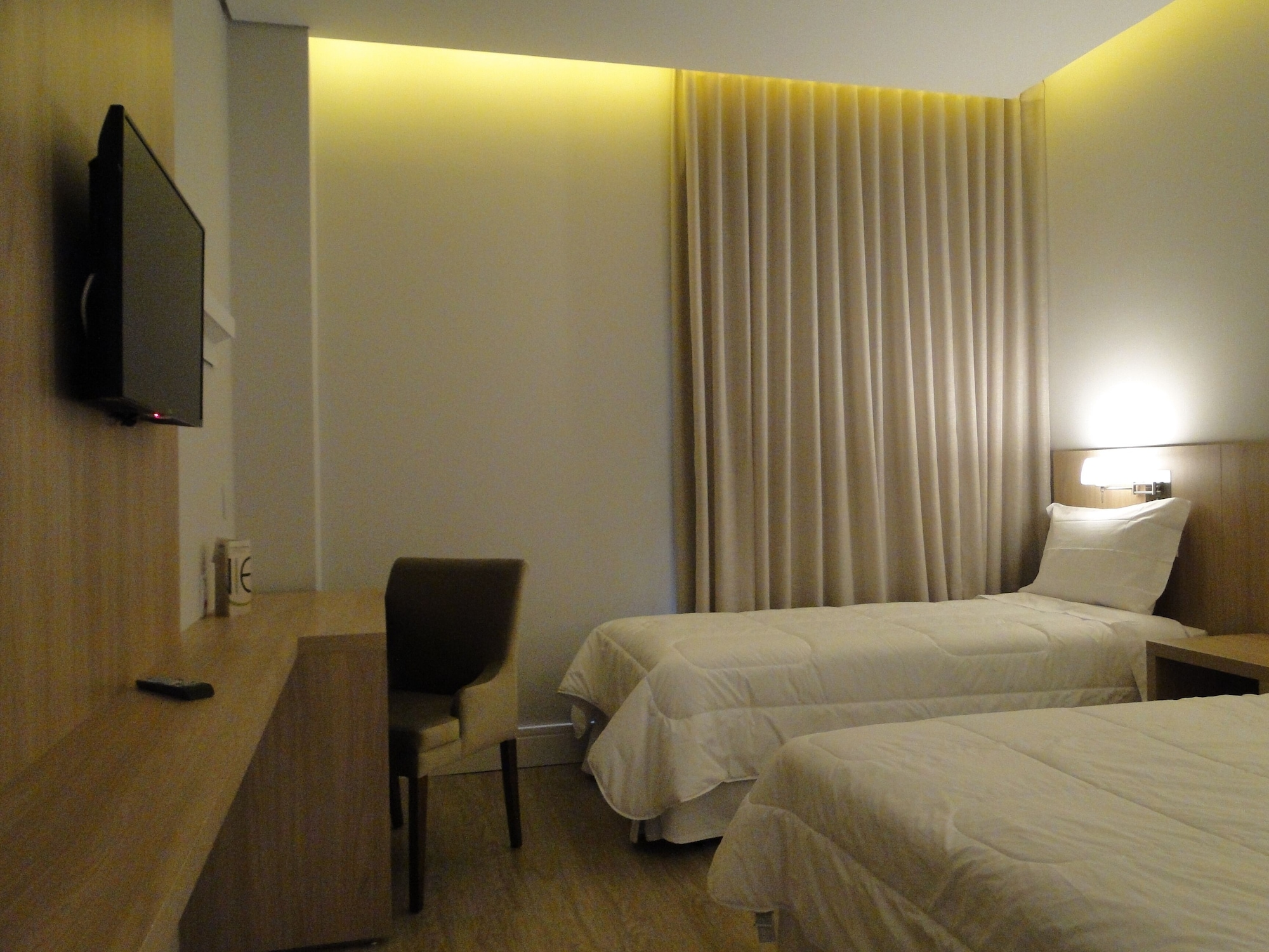 豪华双床房， 2 张单人床