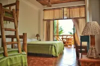 Seaside Garden Lodge Mompiche Hotel a 