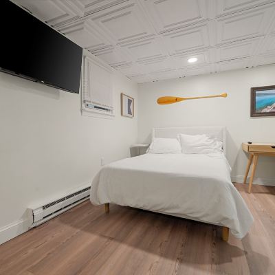 Midway Retreat Carbone's Beachside Suites Promo Code