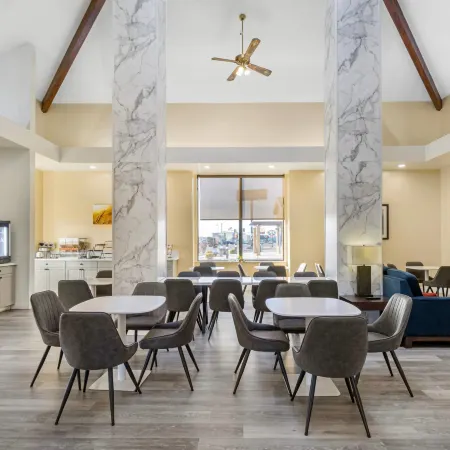Comfort Inn & Suites Near Fallon Naval Air Station Отели в г. Фаллон