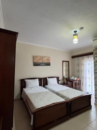 湖景豪华双人或双床间