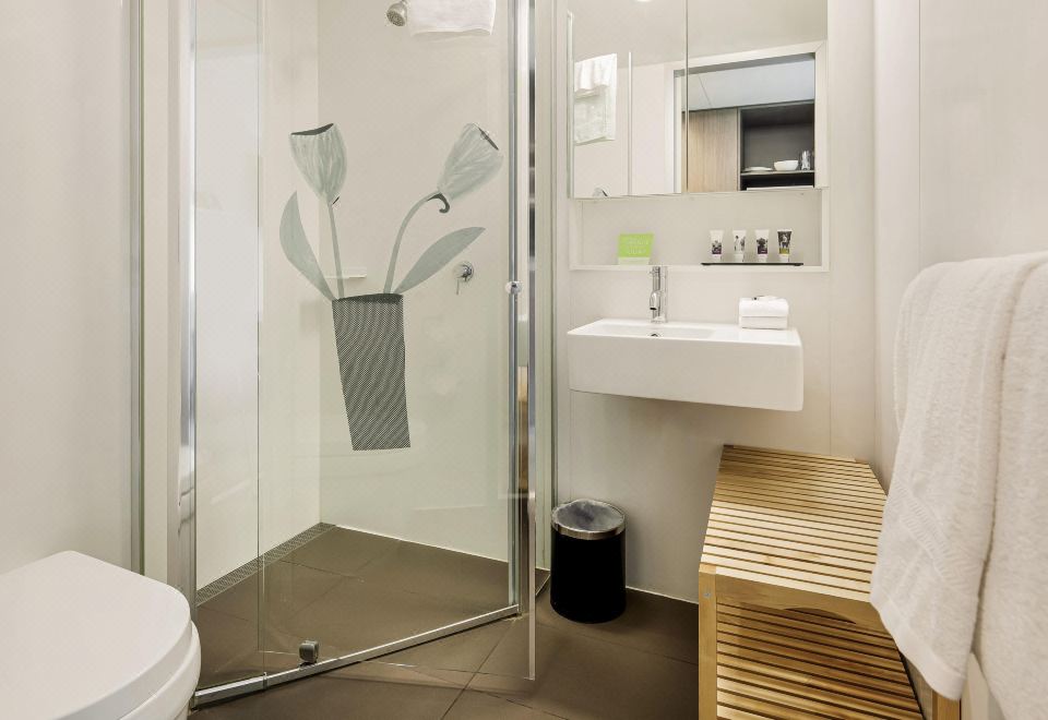 Mercure Bendigo SchallerSuperior Double Room with Balcony