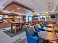 Holiday Inn Express & Suites EFFINGHAM by IHG Hotels in Effingham County