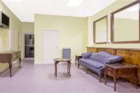 A Red Dot Inn Milledgeville