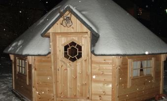 Große Wohnung mit Terrasse und Grill - Housity