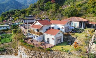 Hadong Jiri Mountain Saesori Pension