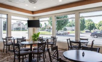 Quality Inn & Suites Danbury Near University