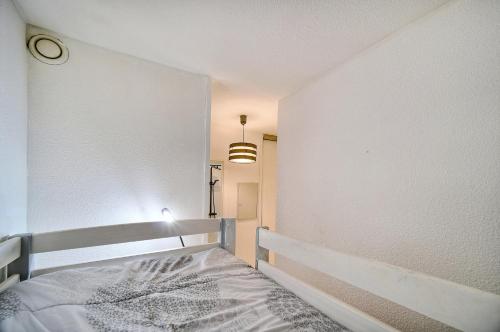 带露台一室公寓