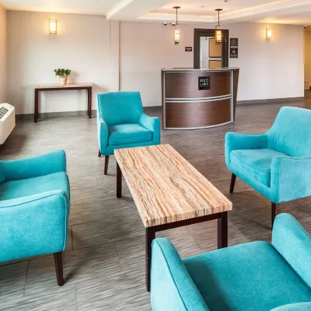 Red Lion Inn & Suites Everett Отели в г. Эверетт