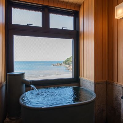 [Spectacular Location] [Annex] Guest Room With Observation Bath (Two Japanese-Style Rooms) [Superior] [Japanese Room] [Non-Smoking] [Ocean View] 夕日ヶ浦温泉 旅館　静花扇 クーポン