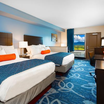 Family Room, Balcony, Poolside Country Cascades Waterpark Resort Promo Code