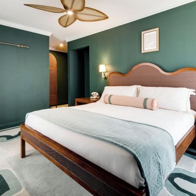 Superior King Room with Balcony and City View Esmé Miami Beach Promo Code