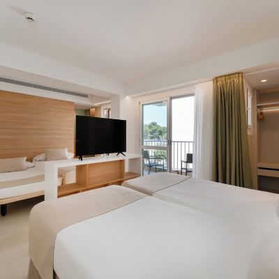 Family Room With Balcony Hotel Cosmopolitan Promo Code