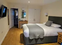 Wayford Bridge Inn Hotel