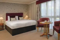 Knights Hill Hotel & Spa Hotels in 