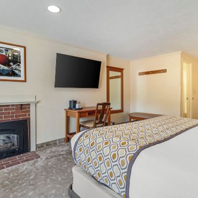Fireplace King, Clover Meadowmere Resort Promo Code