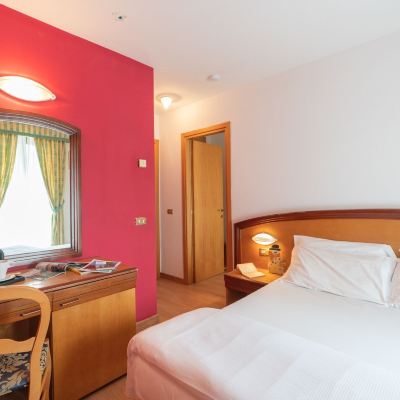 Family Room With Balcony Hotel Posta Promo Code