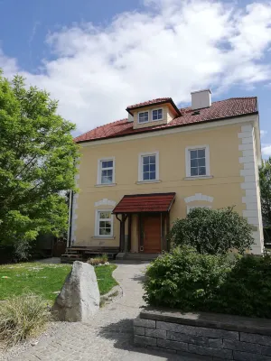 Apartment Heiligenkreuz Hotels in 