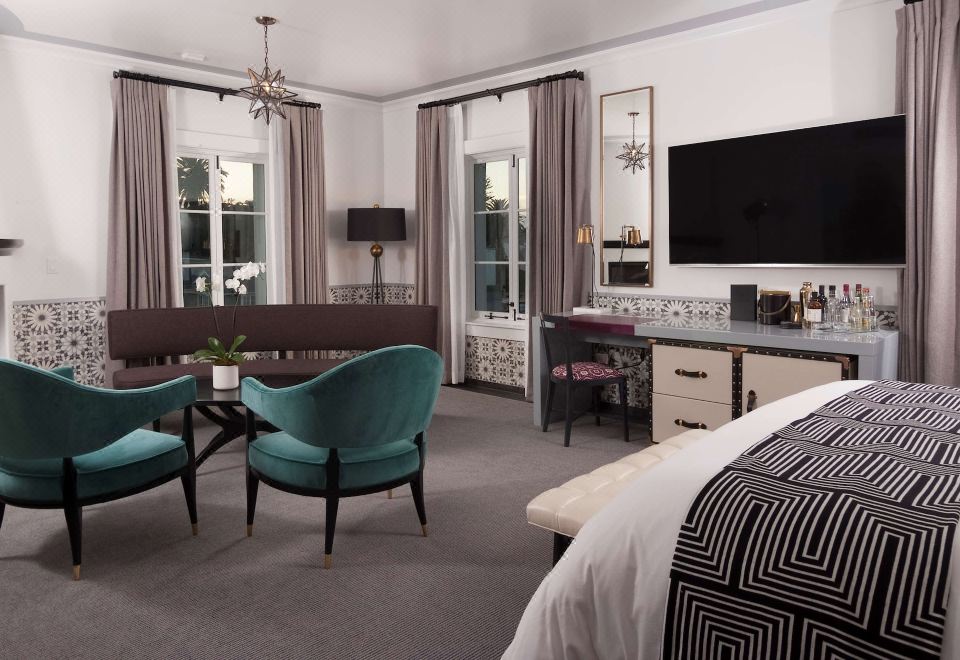 Hotel CalifornianTagerinn King Room