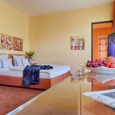 Junior Suite Studio Wessinger Promo Code