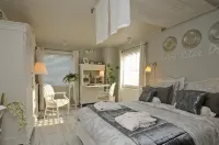 B&B de Valkenhorst Hotels in 