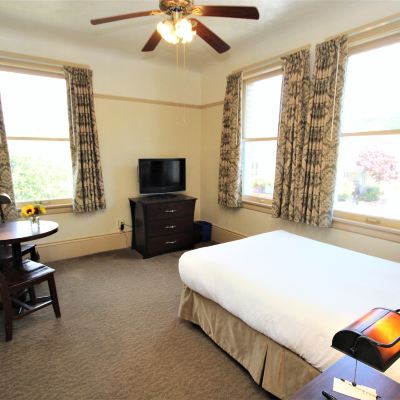 Standard Full Room Hotel Arcata Promo Code