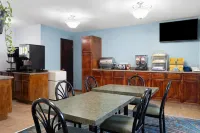 Days Inn by Wyndham Jamestown