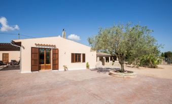 Shostalet - Beautiful Country House with Private Pool in a Rural Environment. Free WiFi