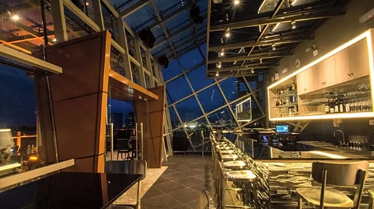 Hotel Labuan Point 食事・レストラン