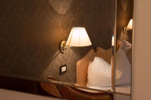 带阳台的双床房