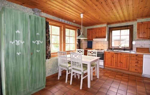 2 Bedroom Cozy Home in Sj?torpTwo-Bedroom Holiday Home