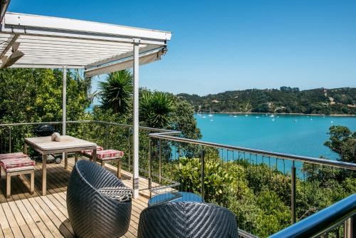 Bach on Burrell One-Bedroom House