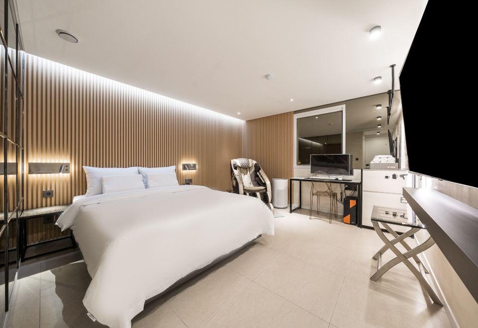 Seocho JS Hotel - Housity