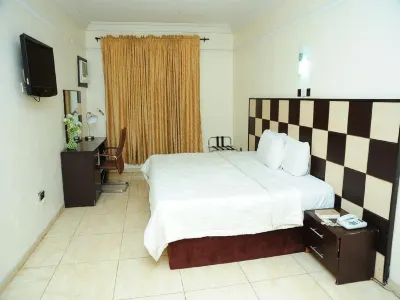 Richton Hotel and Suites โรงแรมใน