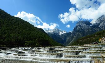 E-outfitting Boutique Hotel Lijiang