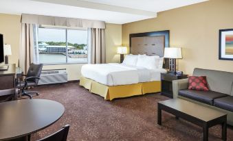 Holiday Inn Express & Suites Sandusky