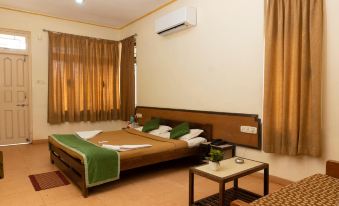 Hotel Durvankur, Ganpatipule - Housity