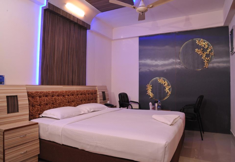 Hotel J Maariot - Housity