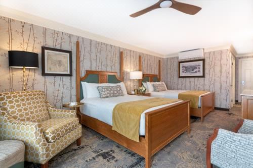 Bar Harbor Inn and Spa Queen Room With Two Queen Beds And Ocean View