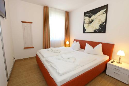 带阳台的两卧室公寓