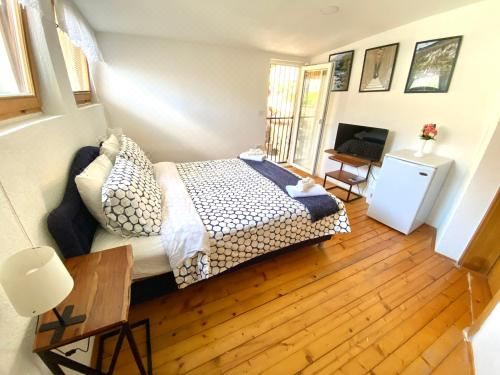 带露台的两卧室套房