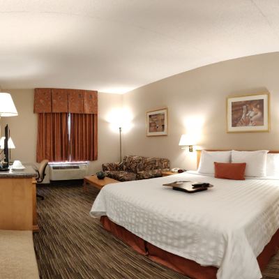 King Room With Study Humphry Inn and Suites Promo Code