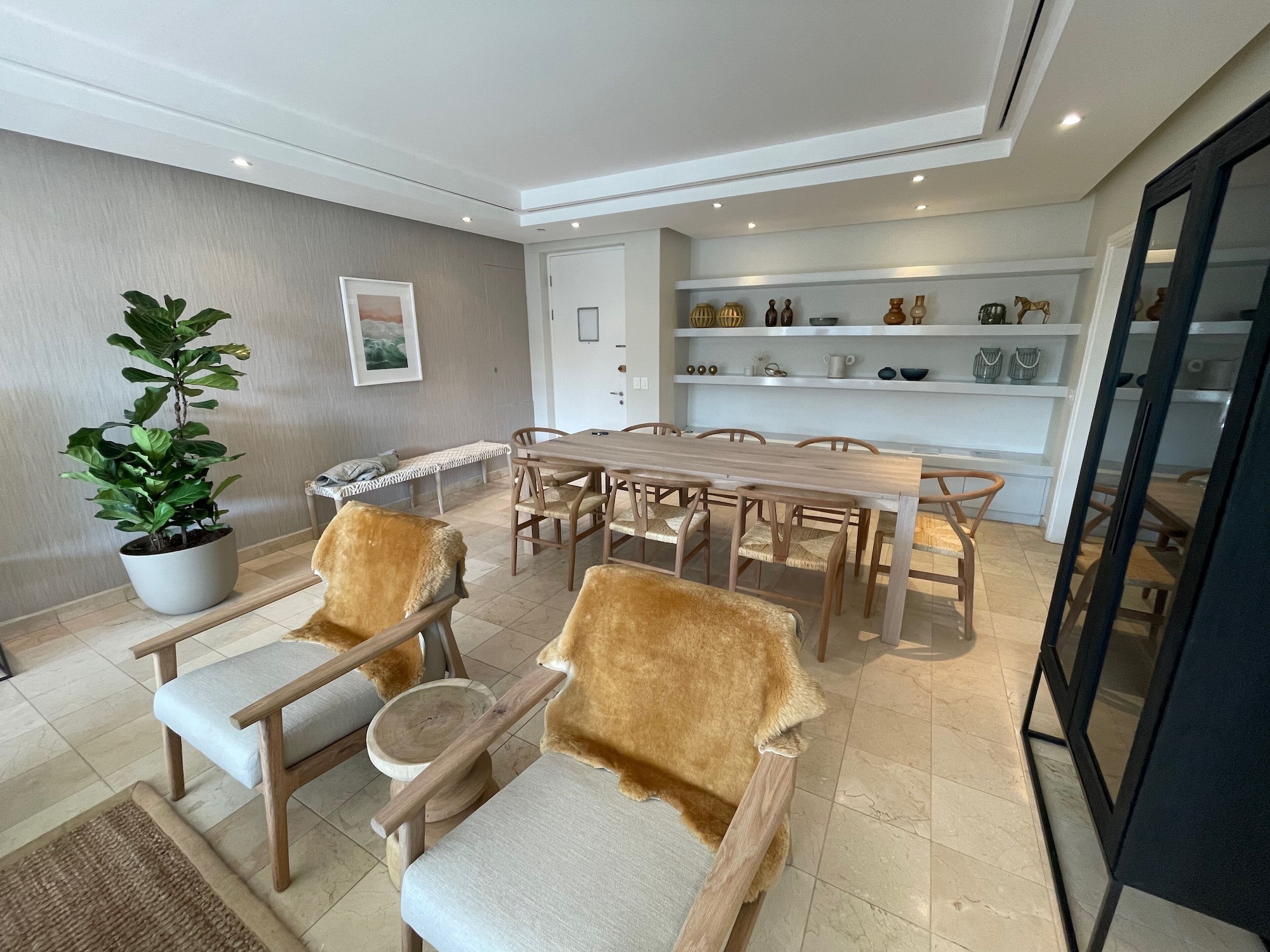 Mountain Marina Luxury Apartments三床房尊贵1